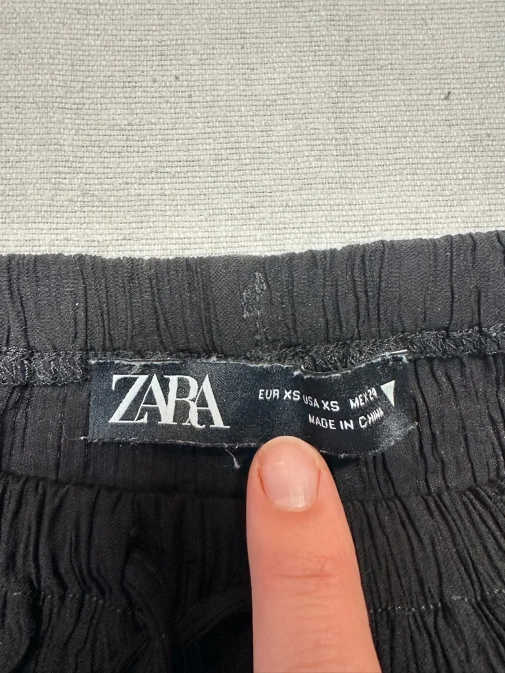 Zara Women’s Black Elastic-Waist Crinkled Pants Flare Bottom - Picture 2 of 7